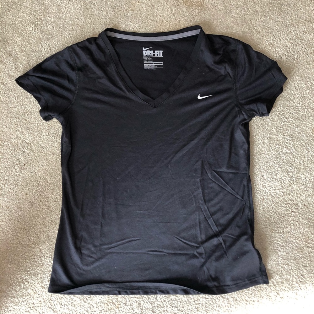 NIKE Dri-Fit Women’s Shortsleeved Tee—size large